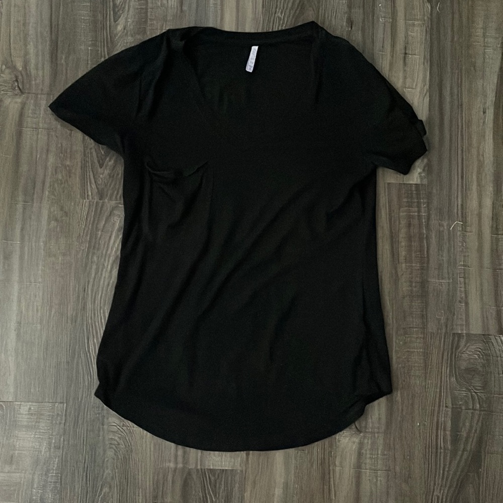 Z supply black v neck pocket tee